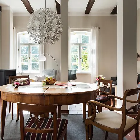 Gut Petersdorf - Ideal Für Familien Und Hunde - Mit Kamin, Parkblick, Terrasse, Eingezäuntem Garten Und E-ladestation *