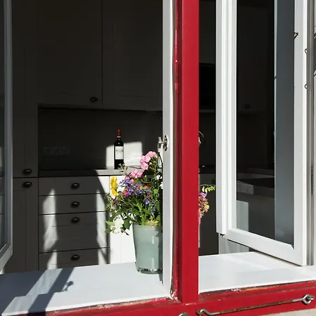 Apartment Gut Petersdorf - Ideal Für Familien Und Hunde - Mit Kamin, Parkblick, Terrasse, Eingezäuntem Garten Und E-ladestation Lensahn