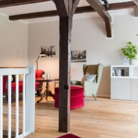 Apartment Gut Petersdorf - Ideal Für Familien Und Hunde - Mit Kamin, Parkblick, Terrasse, Eingezäuntem Garten Und E-ladestation