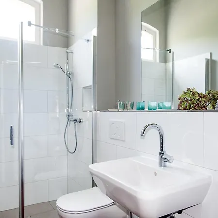 Apartment Gut Petersdorf - Ideal Für Familien Und Hunde - Mit Kamin, Parkblick, Terrasse, Eingezäuntem Garten Und E-ladestation *