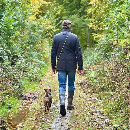 Gut Petersdorf - Ideal Fuer Familien Und Hunde - Mit Kamin, Parkblick, Terrasse Und Eingezaeuntem Garten Lensahn