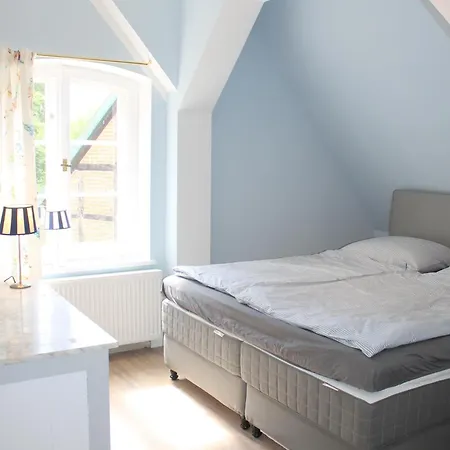 Gut Petersdorf - Ideal Für Familien Und Hunde - Mit Kamin, Parkblick, Terrasse, Eingezäuntem Garten Und E-ladestation *