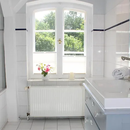 Gut Petersdorf - Ideal Für Familien Und Hunde - Mit Kamin, Parkblick, Terrasse, Eingezäuntem Garten Und E-ladestation Apartment